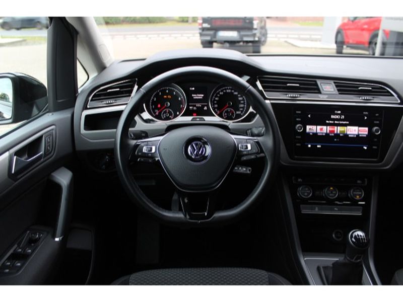 Volkswagen Touran 1.5 TSI Comfortline Climatronic AHK